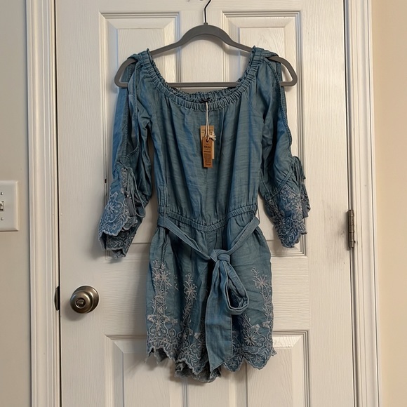 American Eagle Outfitters Pants - American Eagle Blue White Denim Romper Embroidered Cold Shoulder Poly XS